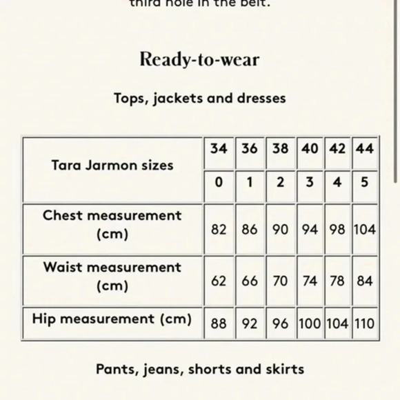 Mademoiselle TARA designed by Tara Jarmon pleated mini skirt 38 (2) - Picture 10 of 10